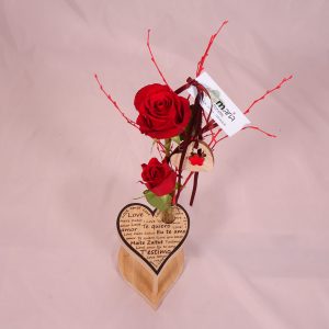 Corazón madera crema idiomas crema 2 rosas