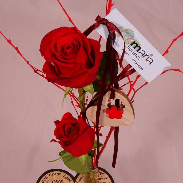 Corazón madera crema idiomas crema 2 rosas